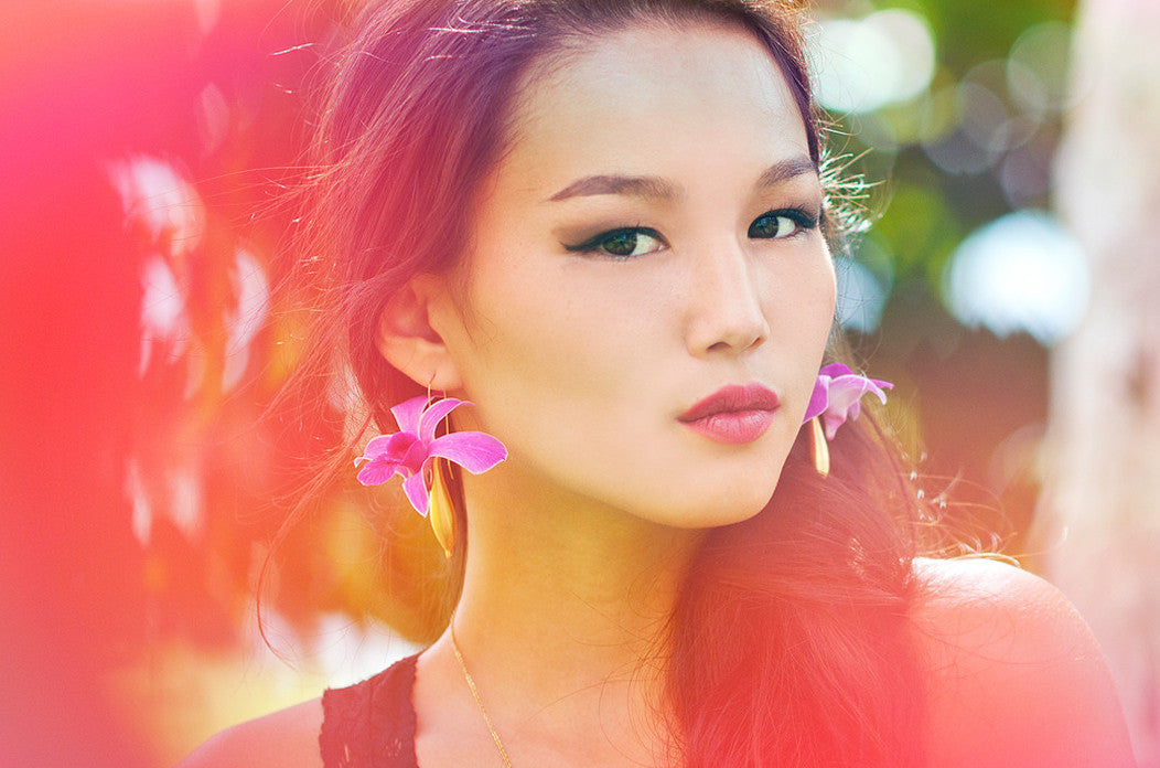 Vase Earrings 花瓶イヤリング l Hawaiian vase jewelry for weddings by Samantha Lockwood l Floral Long Earrings for Brides